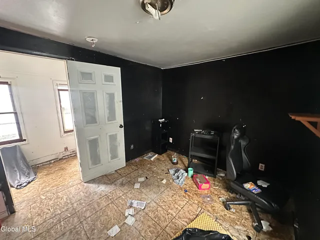 $89,900 | 1328 4th Avenue, Watervliet, NY 12189