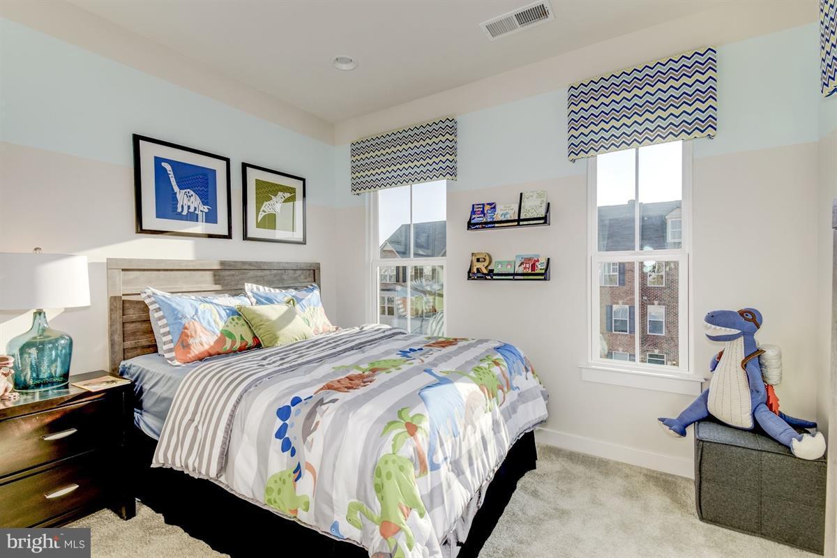 2941 Timberneck Way Hanover, MD 21076 - Photo 12 of 29 ROOOOOOMY!