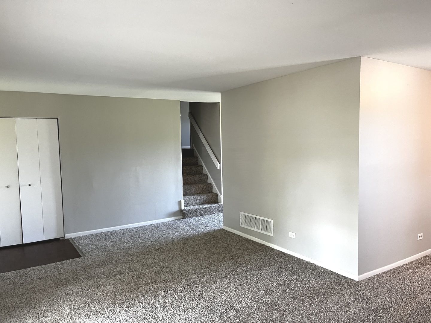 22526 Clarendon Avenue Richton Park, IL 60471 - Photo 3 of 20 a view of an empty room with stairs