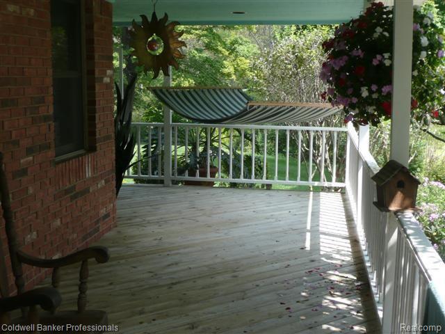 6260 Shappie Road Clarkston, MI 48348 - Photo 3 of 25 Front Porch