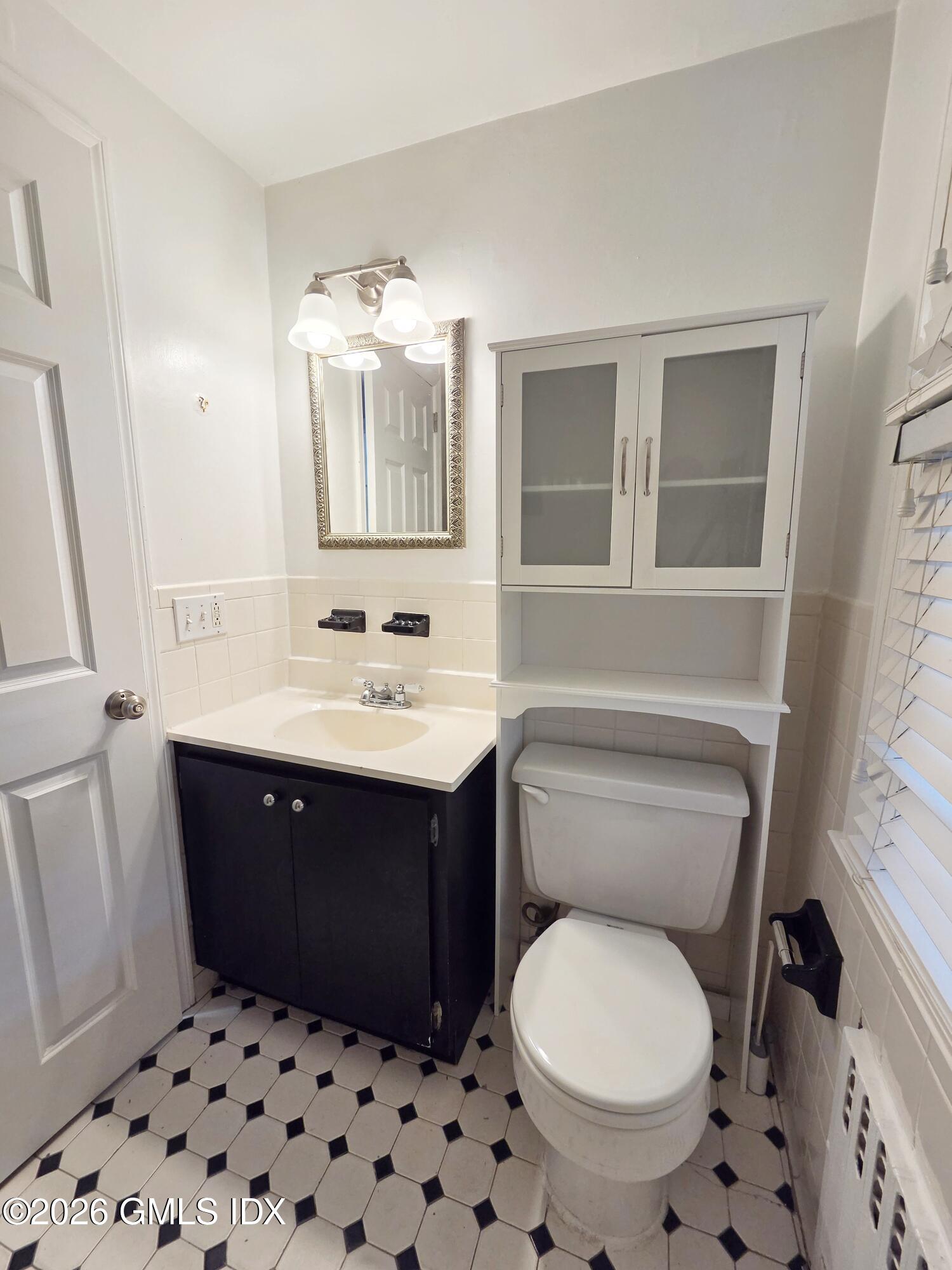 96 Valley Road, Unit B Cos Cob, CT 06807 - Photo 10 of 20 20261002_110323