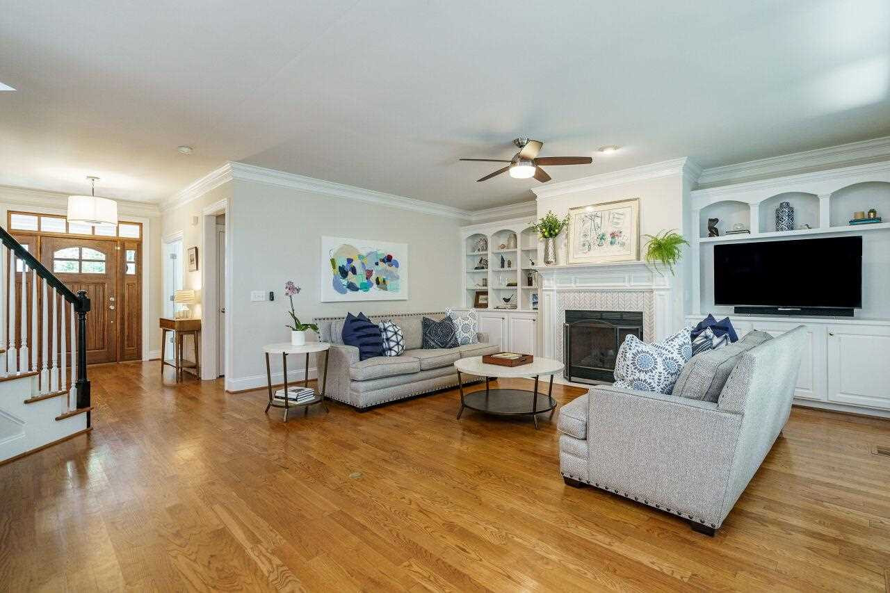 127 Georgetown Road Raleigh, NC 27608 - Photo 8 of 30 Photo 8