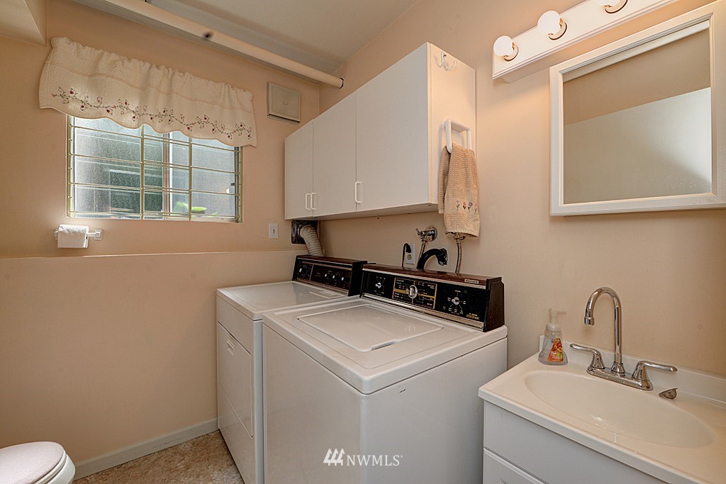 5626 Keystone Place North Seattle, WA 98103 - Photo 14 of 16 Gallery Image 14