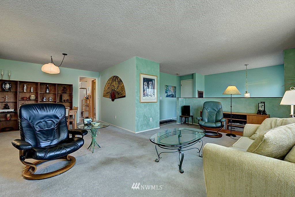 5626 Keystone Place North Seattle, WA 98103 - Photo 4 of 16 Gallery Image 4