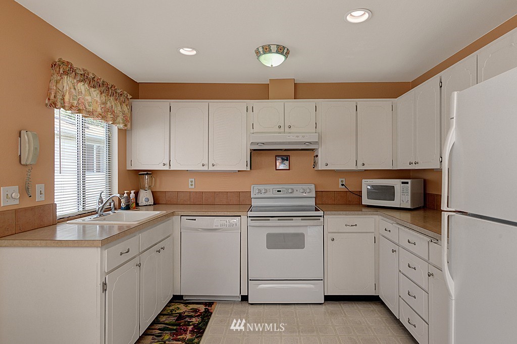 5626 Keystone Place North Seattle, WA 98103 - Photo 7 of 16 Gallery Image 7