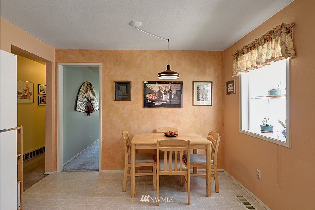 5626 Keystone Place North Seattle, WA 98103 - Photo 8 of 16 Gallery Image 8