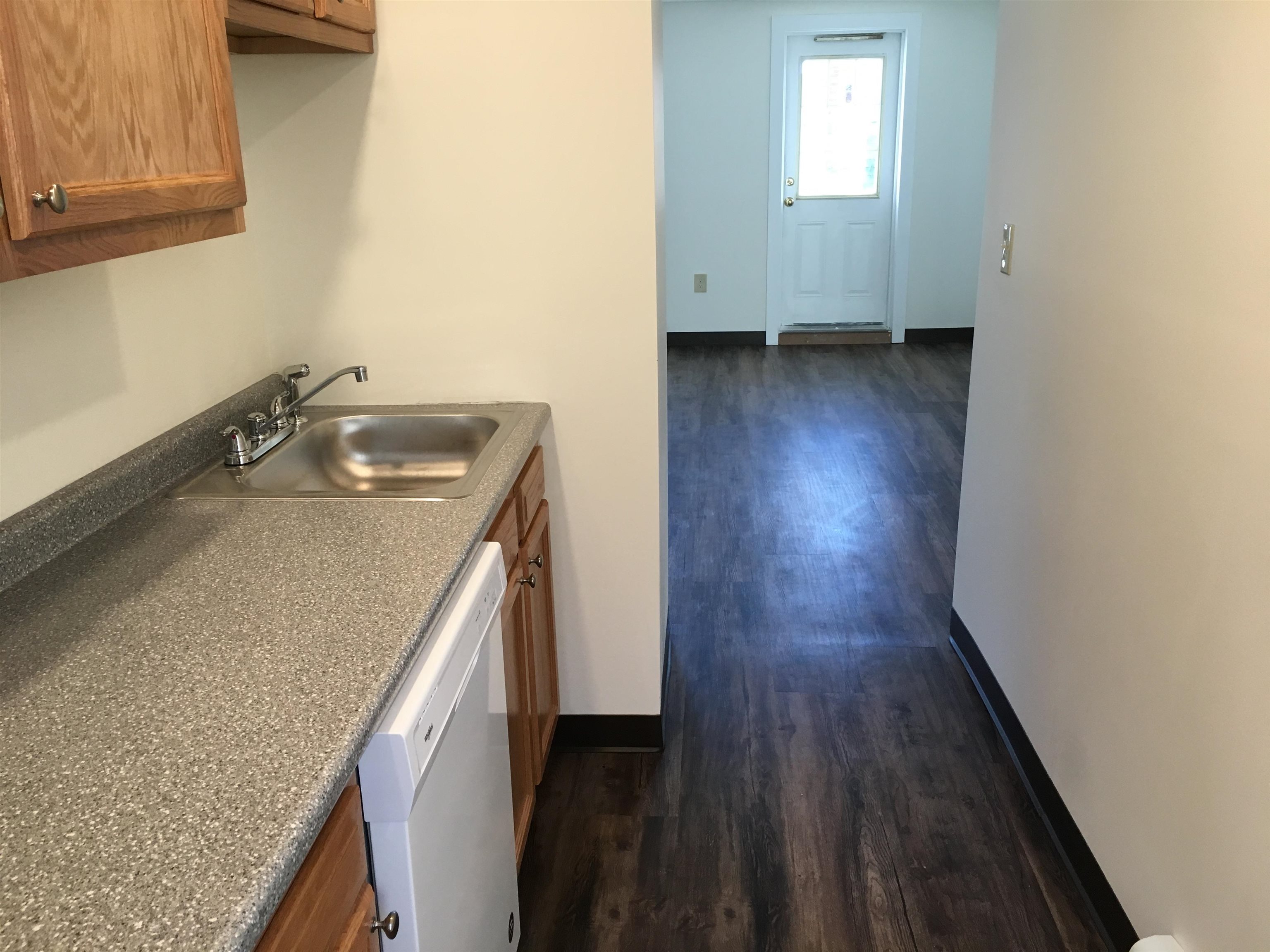 93 Second Street, Unit 3 Manchester, NH 03102 - Photo 14 of 57