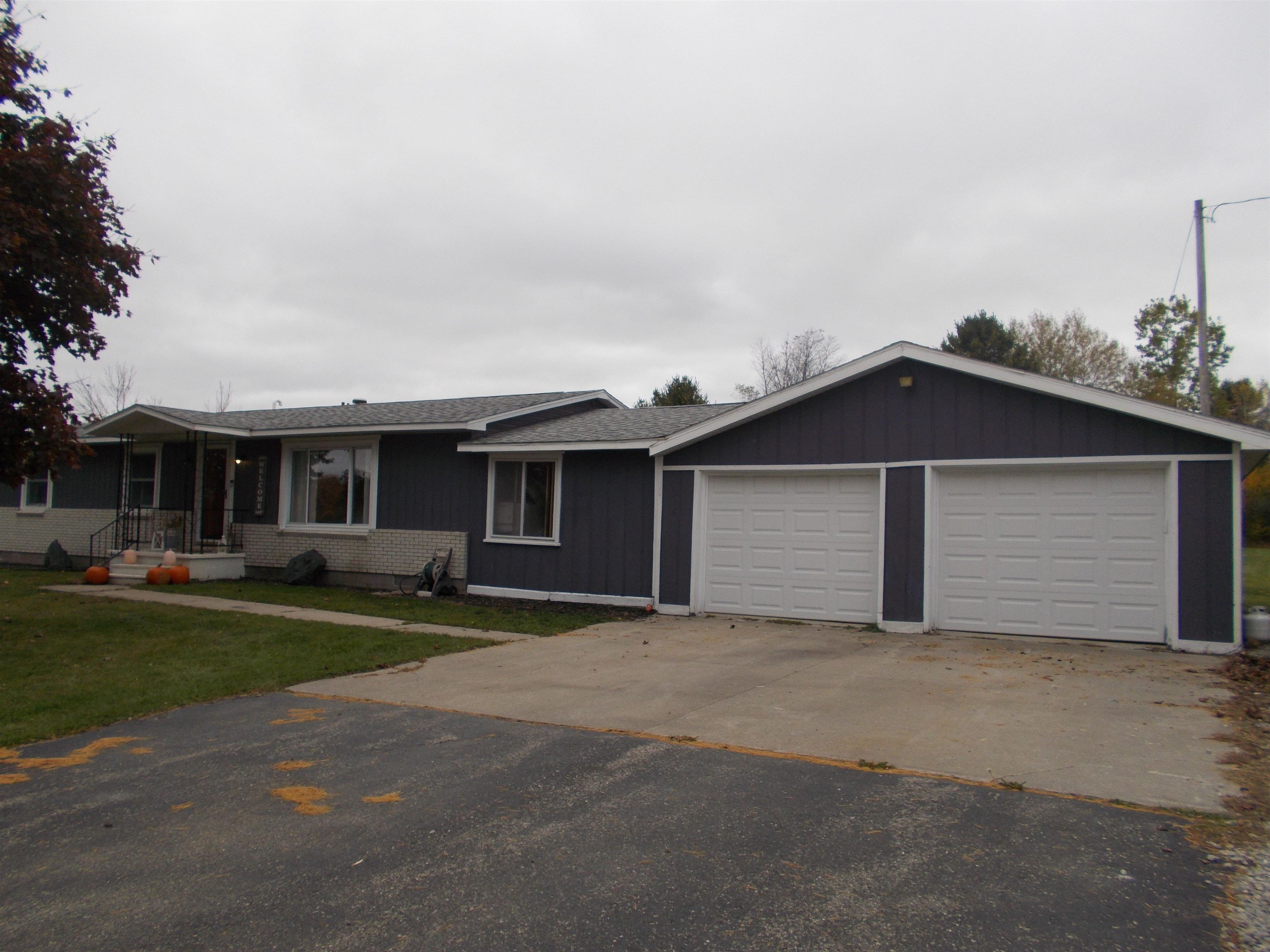 3301 Towerline Road Hale, MI 48739 - Photo 1 of 58