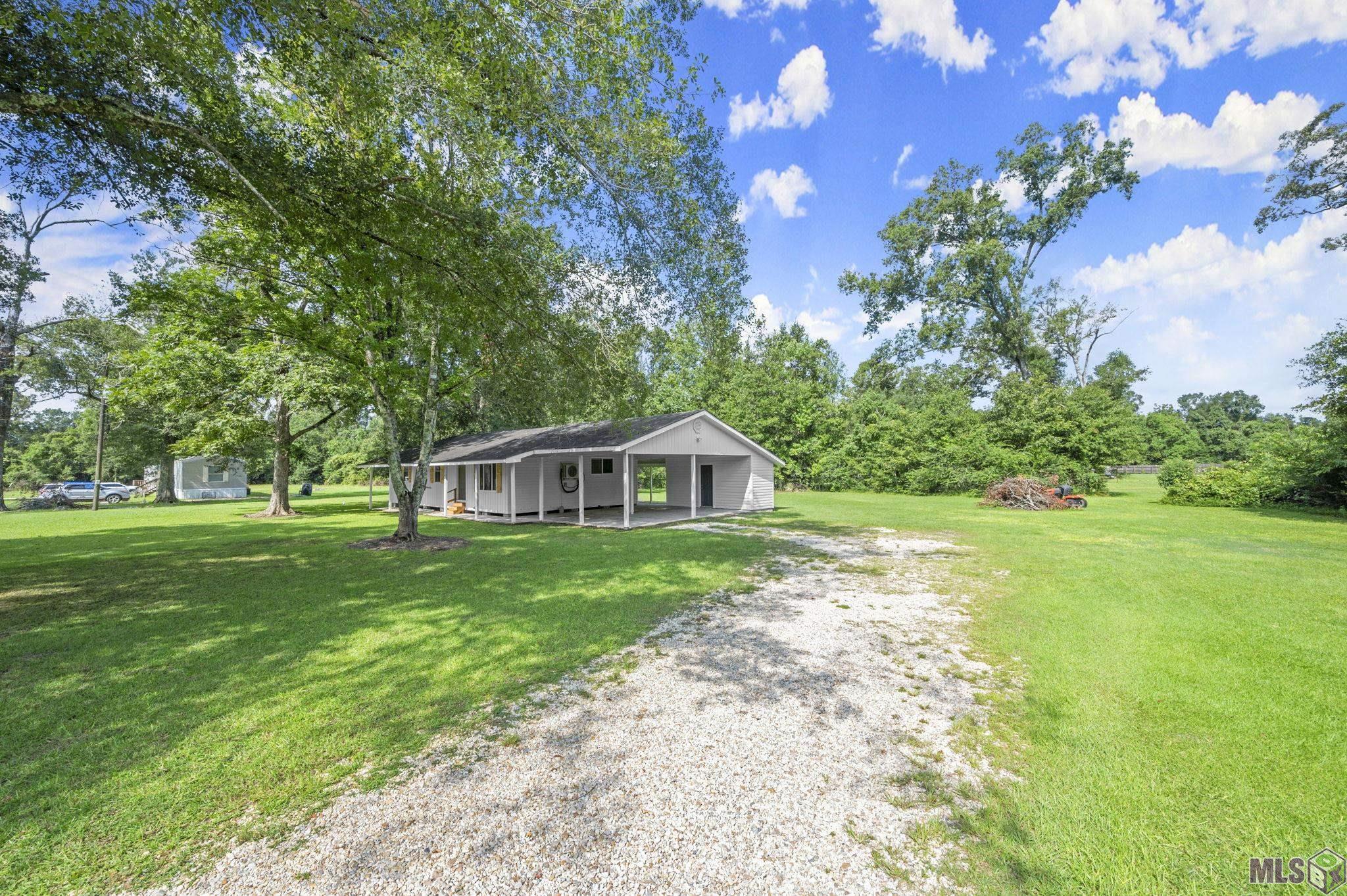18463 Watts Road Livingston, LA 70754 - Photo 2 of 17 Gallery Image 2