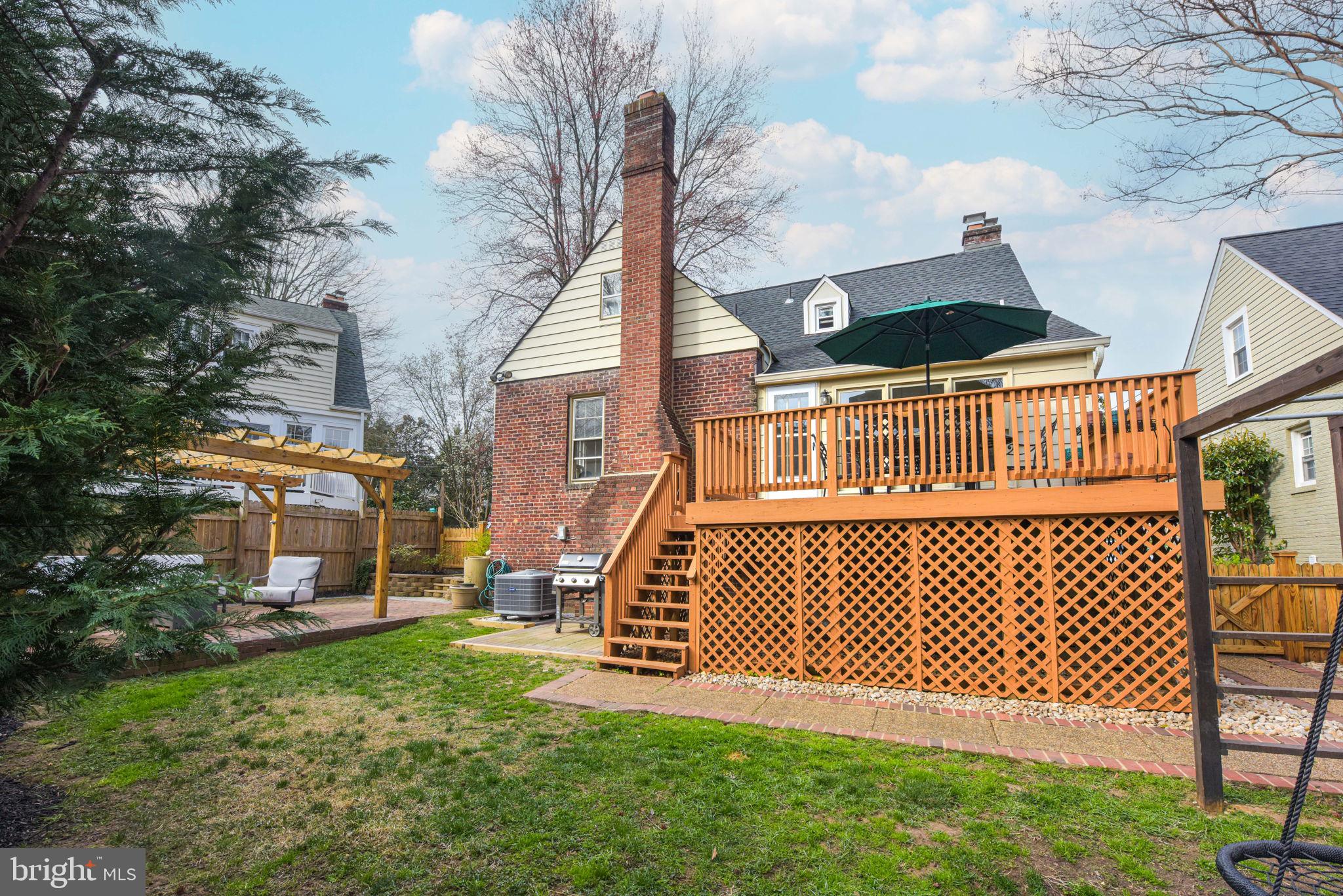 2701 Russell Road Alexandria, VA 22305 - Photo 18 of 42