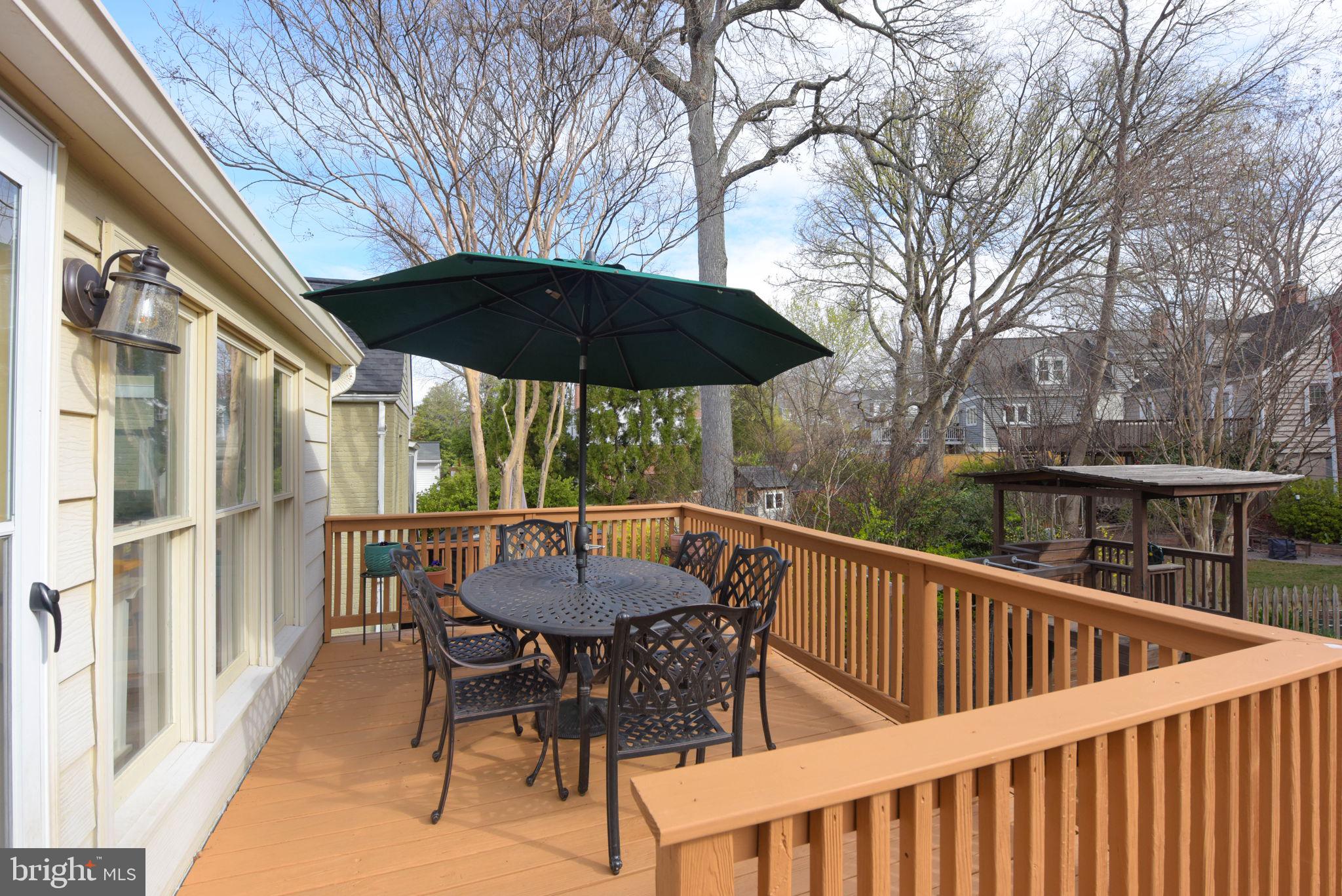 2701 Russell Road Alexandria, VA 22305 - Photo 19 of 42