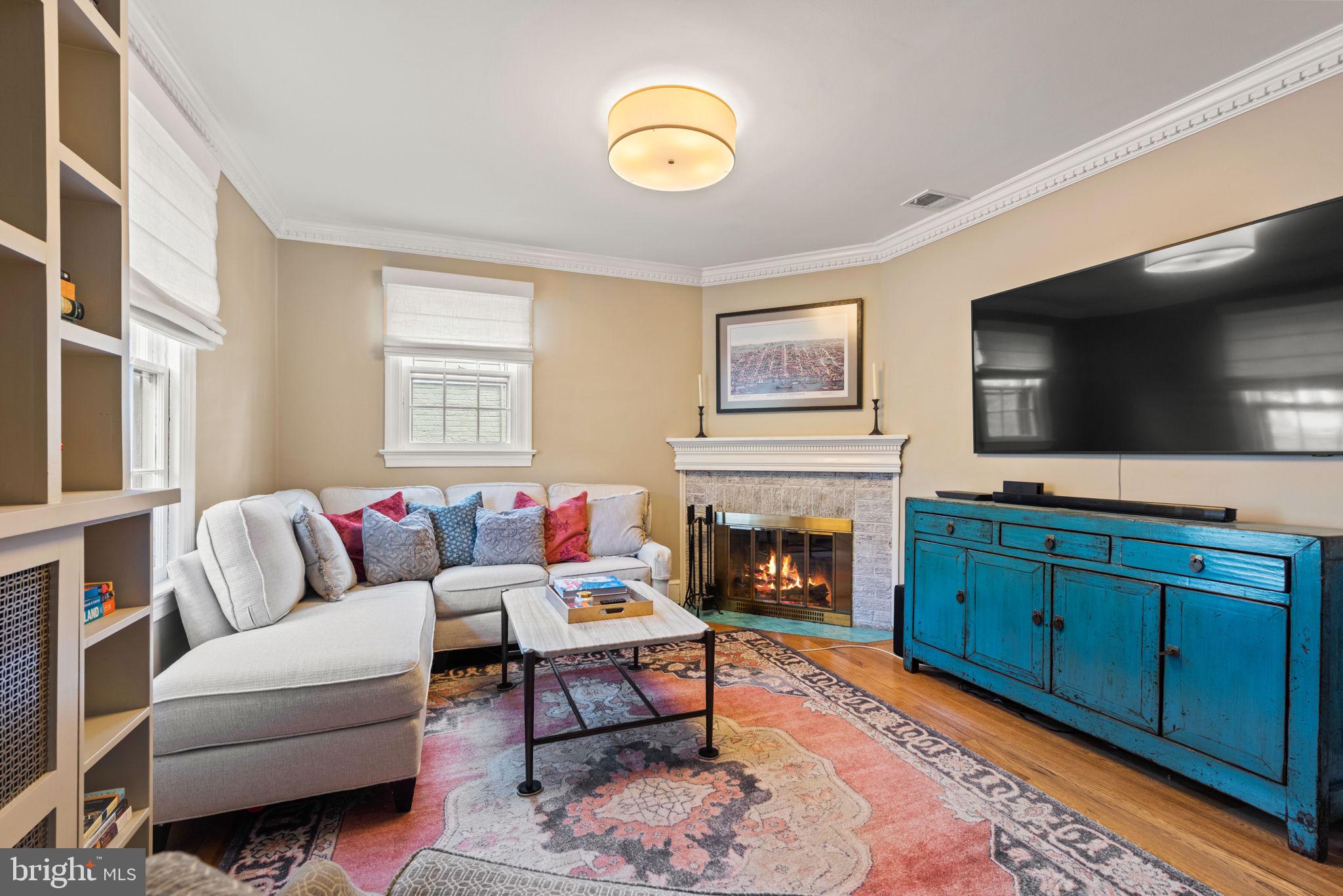 2701 Russell Road Alexandria, VA 22305 - Photo 2 of 42