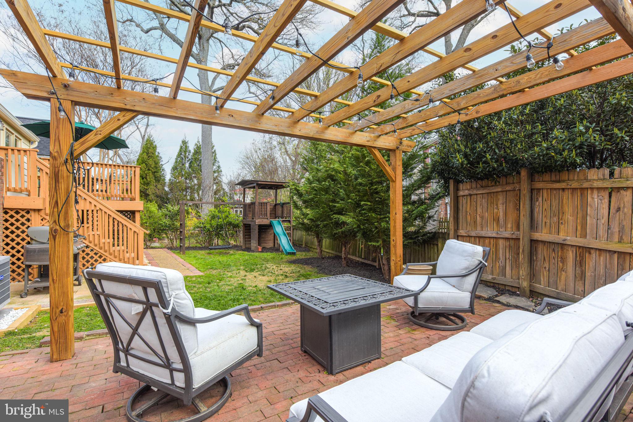 2701 Russell Road Alexandria, VA 22305 - Photo 39 of 42