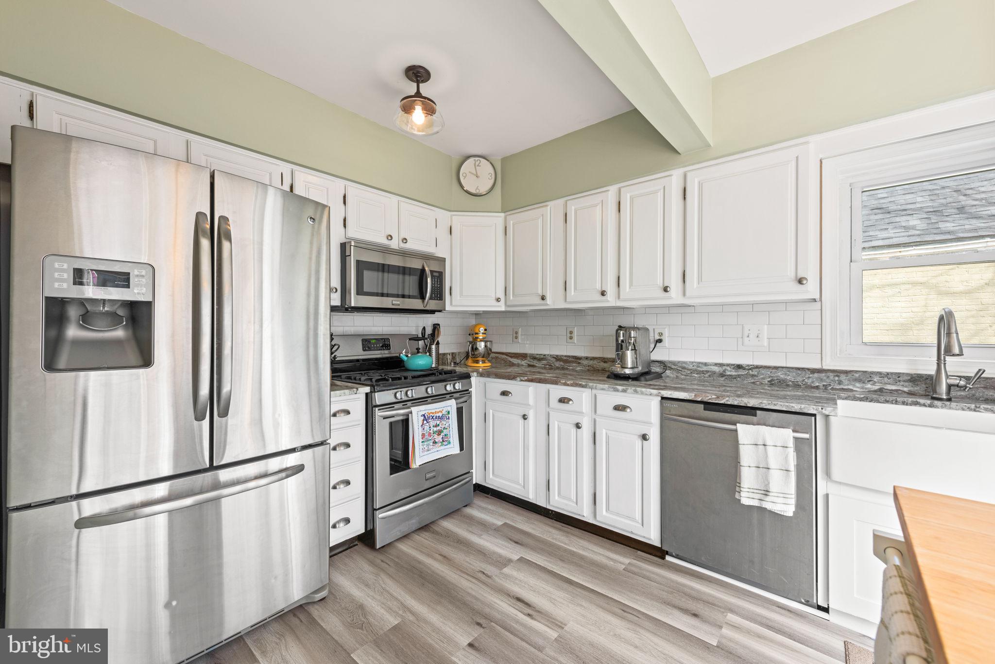 2701 Russell Road Alexandria, VA 22305 - Photo 6 of 42