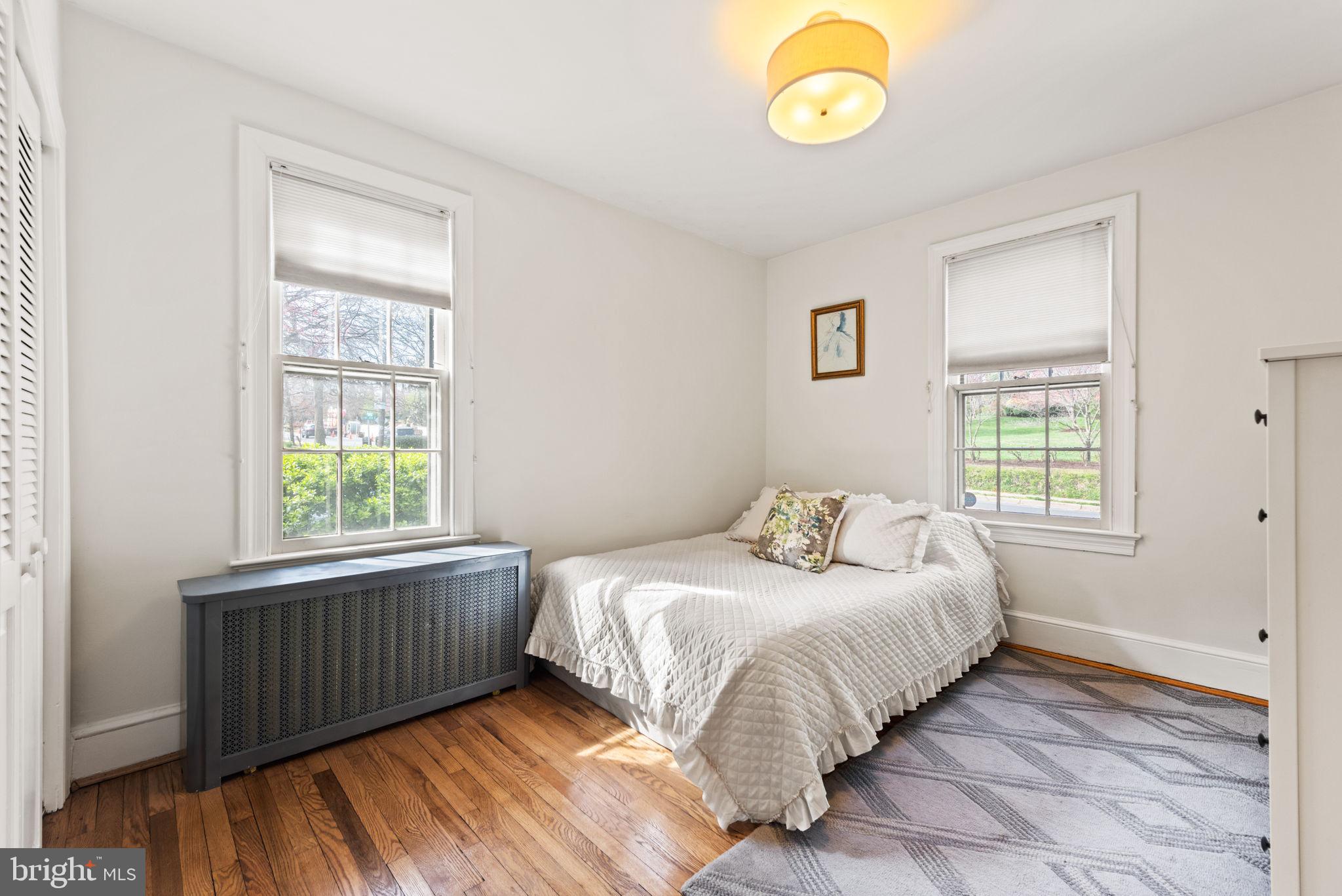 2701 Russell Road Alexandria, VA 22305 - Photo 7 of 42