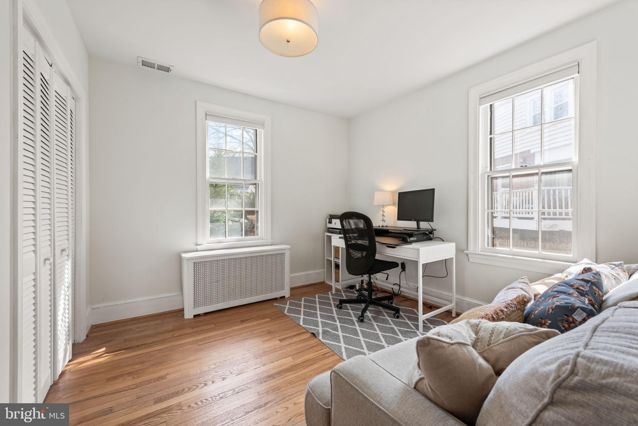 2701 Russell Road Alexandria, VA 22305 - Photo 9 of 42