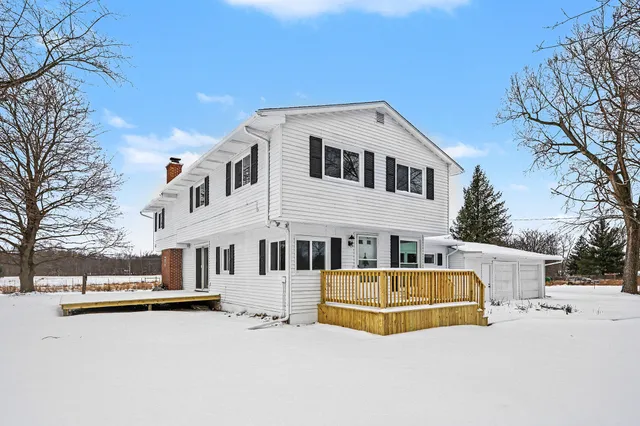 $380,000 | 9700 Fenner Road, Perry, MI 48872