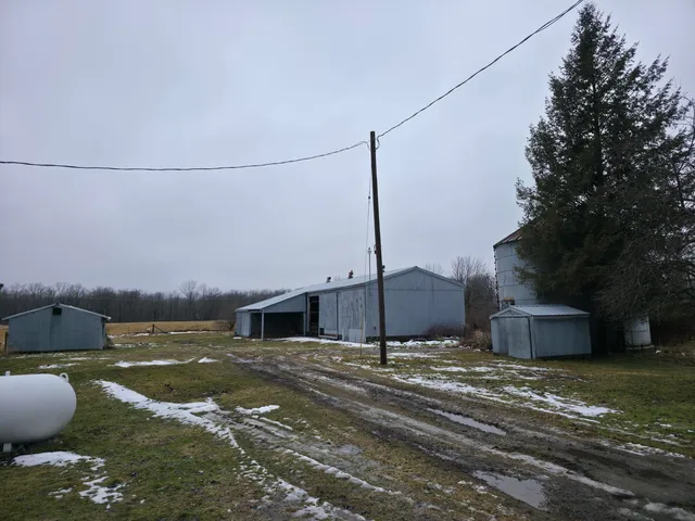 $380,000 | 9700 Fenner Road, Perry, MI 48872