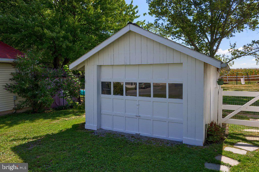 1321 Church Street Lititz, PA 17543 - Photo 22 of 27