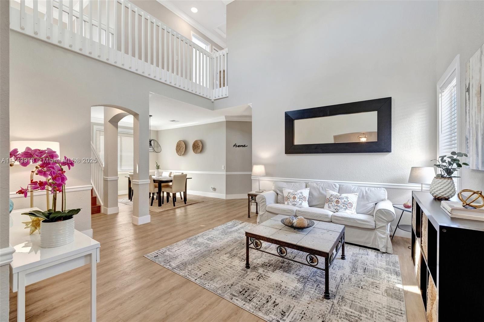 679 Conservation Drive Weston, FL 33327 - Photo 4 of 60