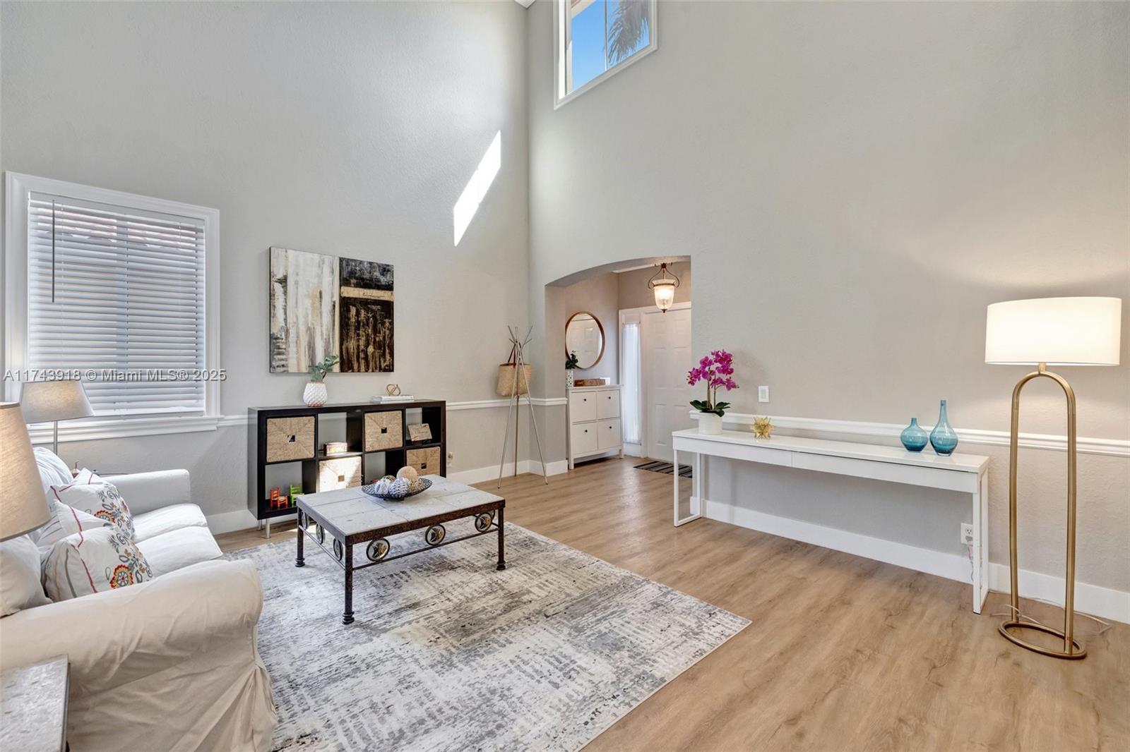 679 Conservation Drive Weston, FL 33327 - Photo 6 of 60