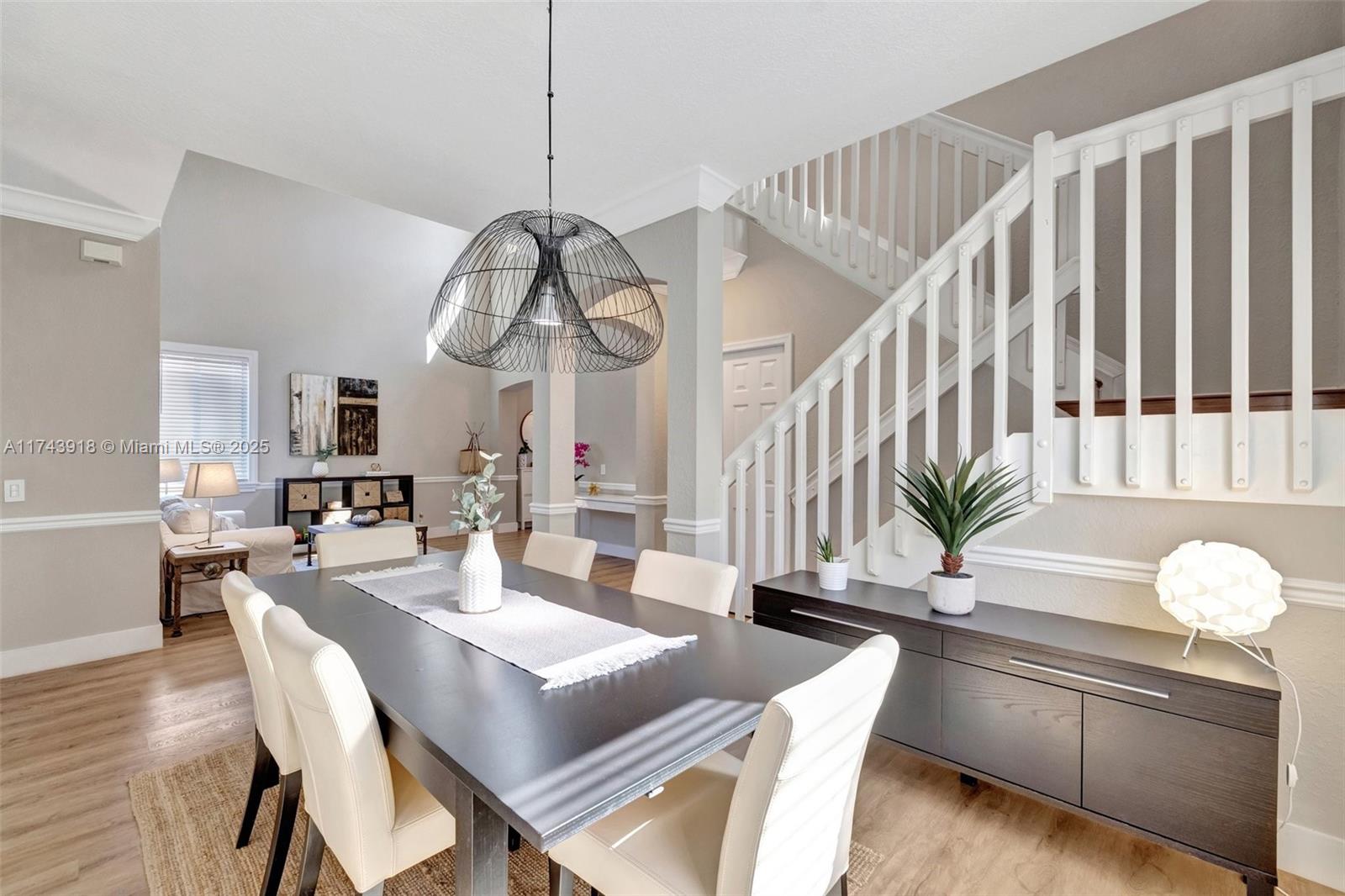 679 Conservation Drive Weston, FL 33327 - Photo 8 of 60