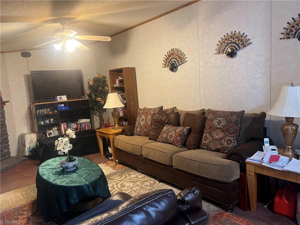 1024 Frans Road Westfield, NC 27053 - Photo 8 of 29 Great Room