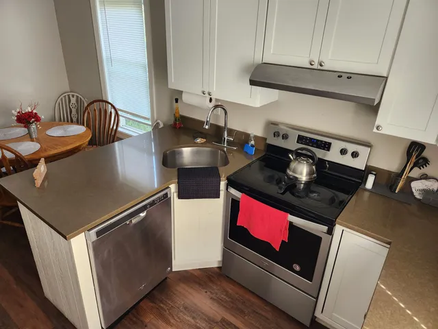 $2,600 | 661 Hevey Street, Unit SECOND, Manchester, NH 03102