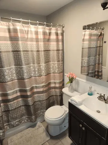 $2,600 | 661 Hevey Street, Unit SECOND, Manchester, NH 03102