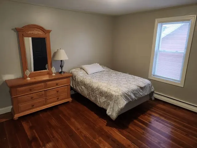 $2,600 | 661 Hevey Street, Unit SECOND, Manchester, NH 03102