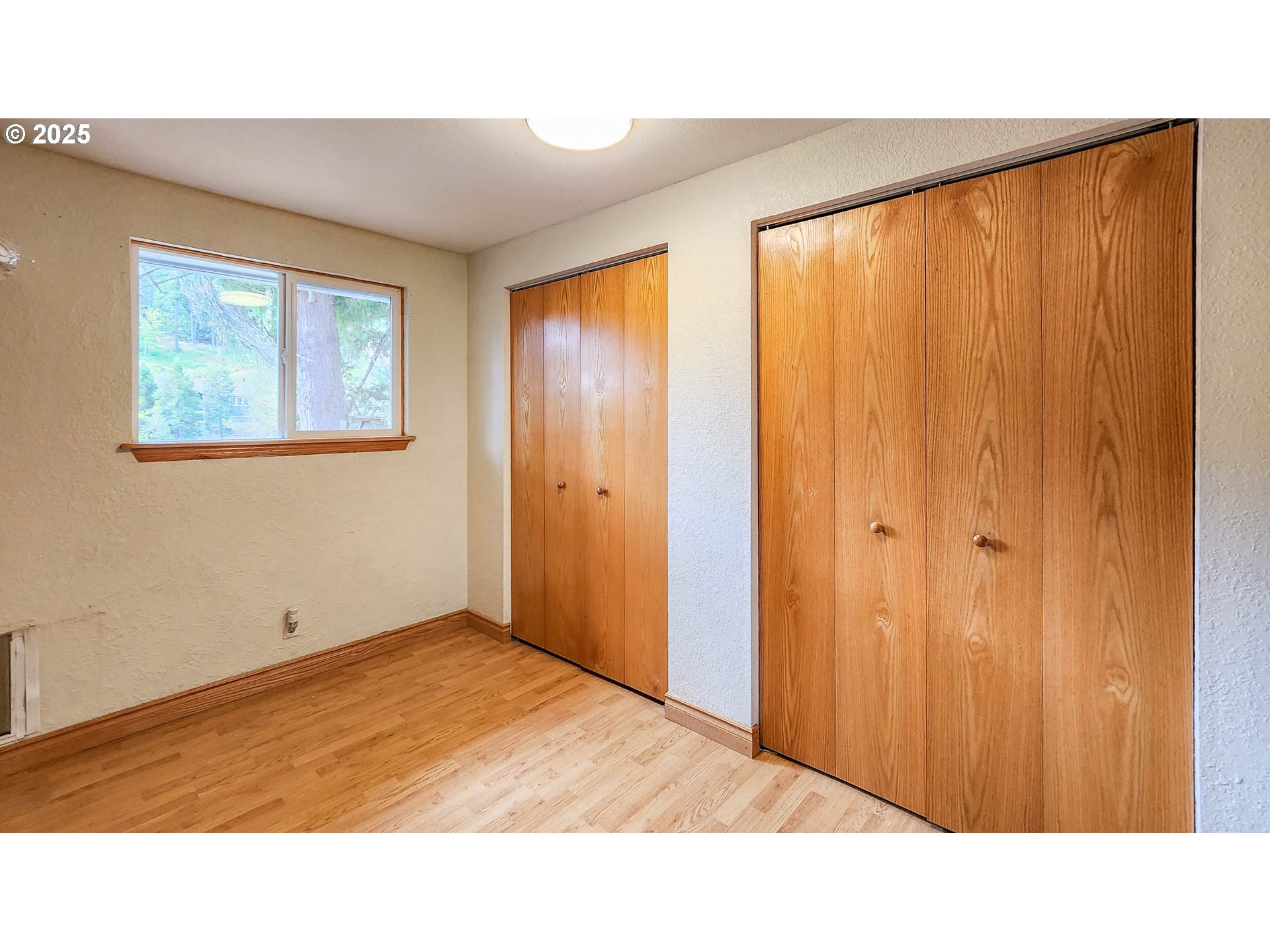 6649 Garden Valley Road Roseburg, OR 97471 - Photo 35 of 44 a bathroom with a sink and a large mirror