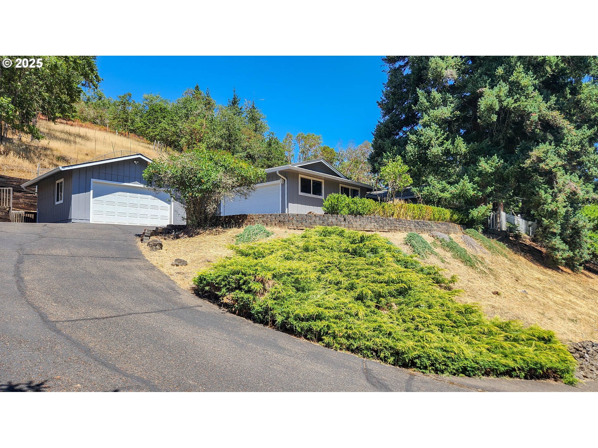 6649 Garden Valley Road Roseburg, OR 97471 - Photo 39 of 44 a black and white photo of a house