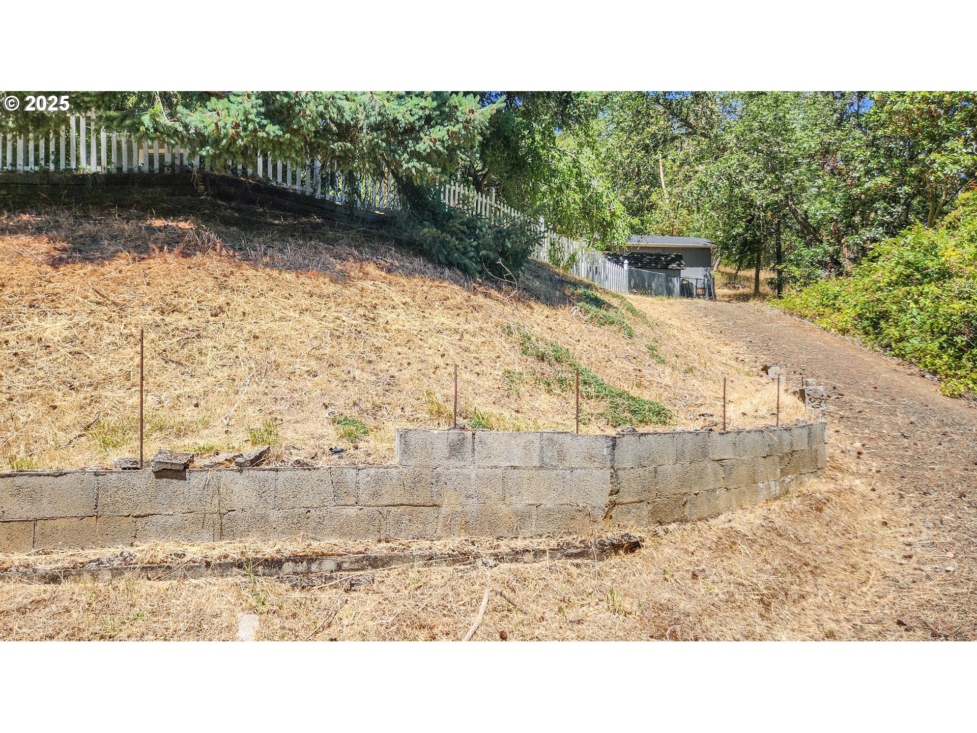 6649 Garden Valley Road Roseburg, OR 97471 - Photo 43 of 44 a picture of a park