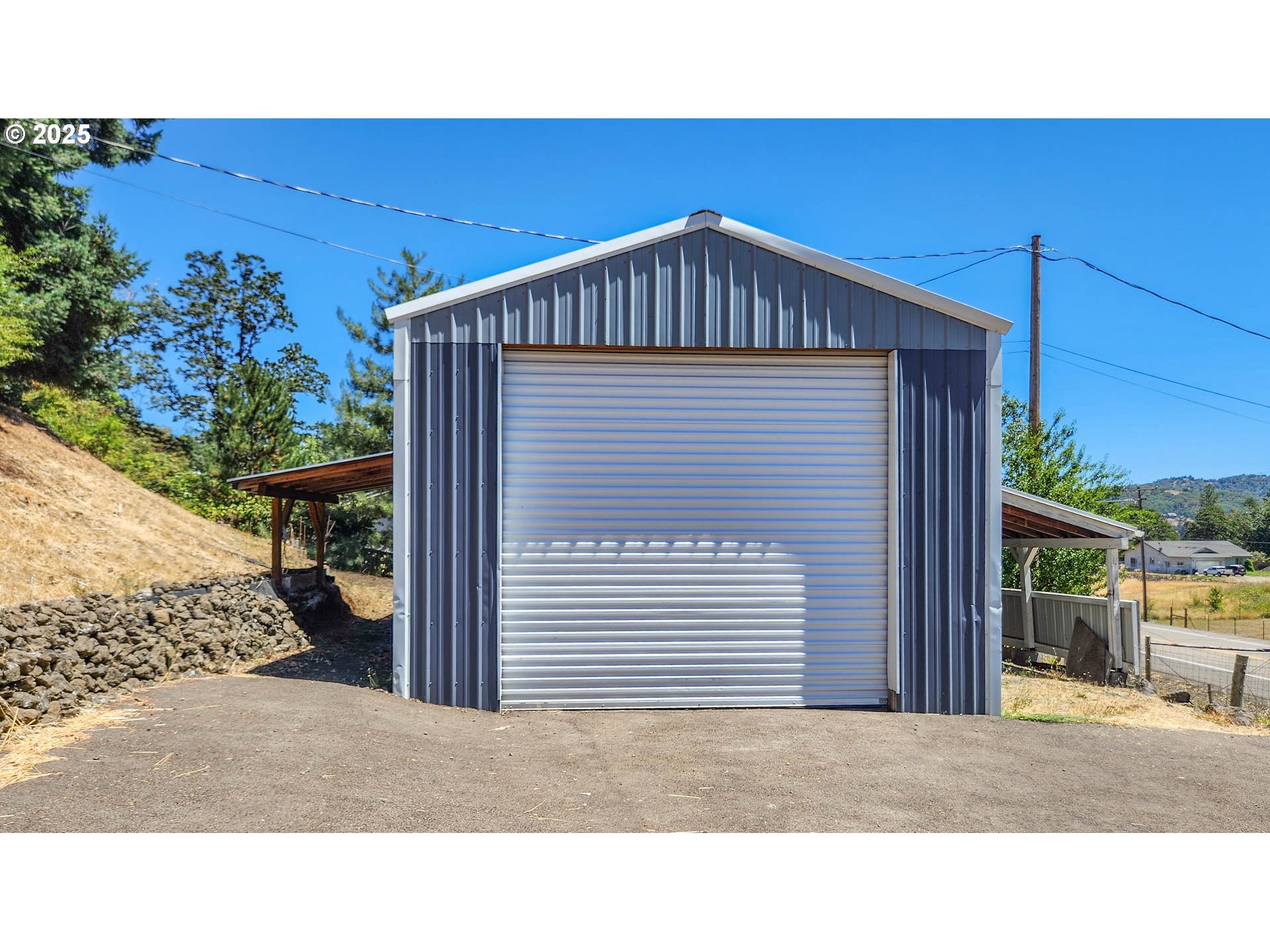 6649 Garden Valley Road Roseburg, OR 97471 - Photo 6 of 44 a black and white photo of a house