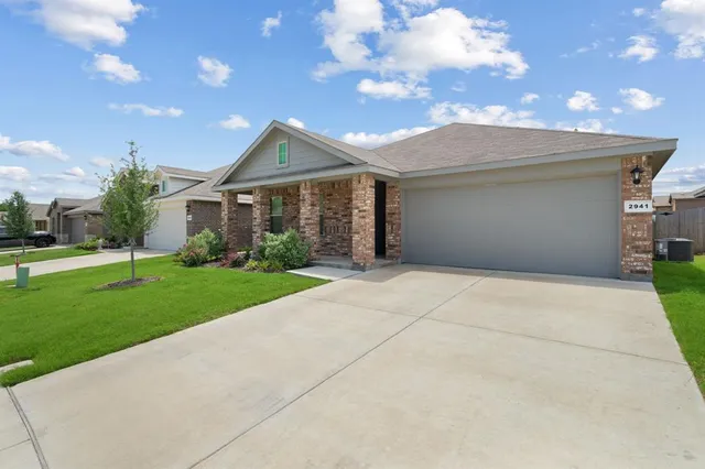 $275,000 | 2941 Manu Street, Fort Worth, TX 76123