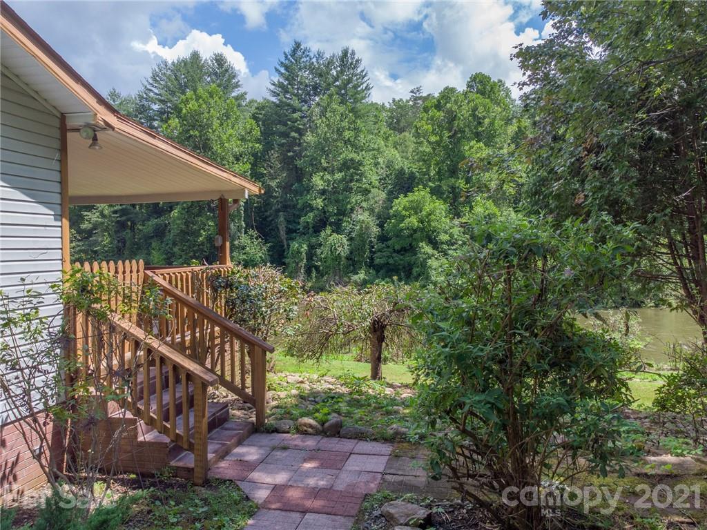 708 Riverbend Road Sylva, NC 28779 - Photo 17 of 48 Gallery Image 17
