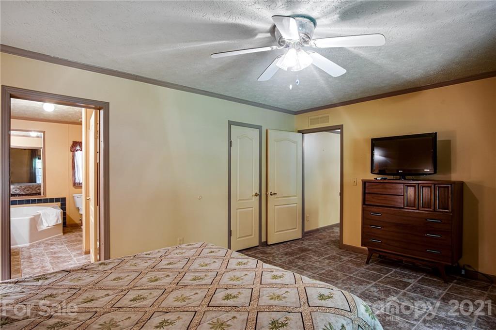 708 Riverbend Road Sylva, NC 28779 - Photo 46 of 48 Gallery Image 46