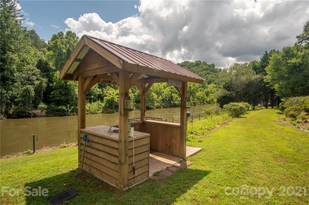 708 Riverbend Road Sylva, NC 28779 - Photo 9 of 48 Gallery Image 9