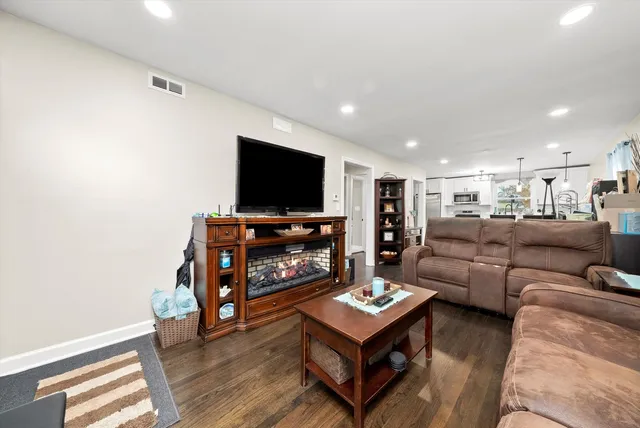 $299,000 | 540 47th Avenue, Bellwood, IL 60104