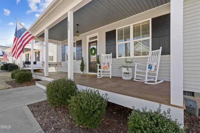 a view of house with a outdoor space