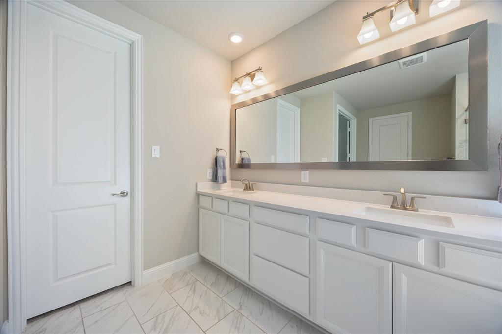 7504 Larson Lane Rowlett, TX 75089 - Photo 23 of 38