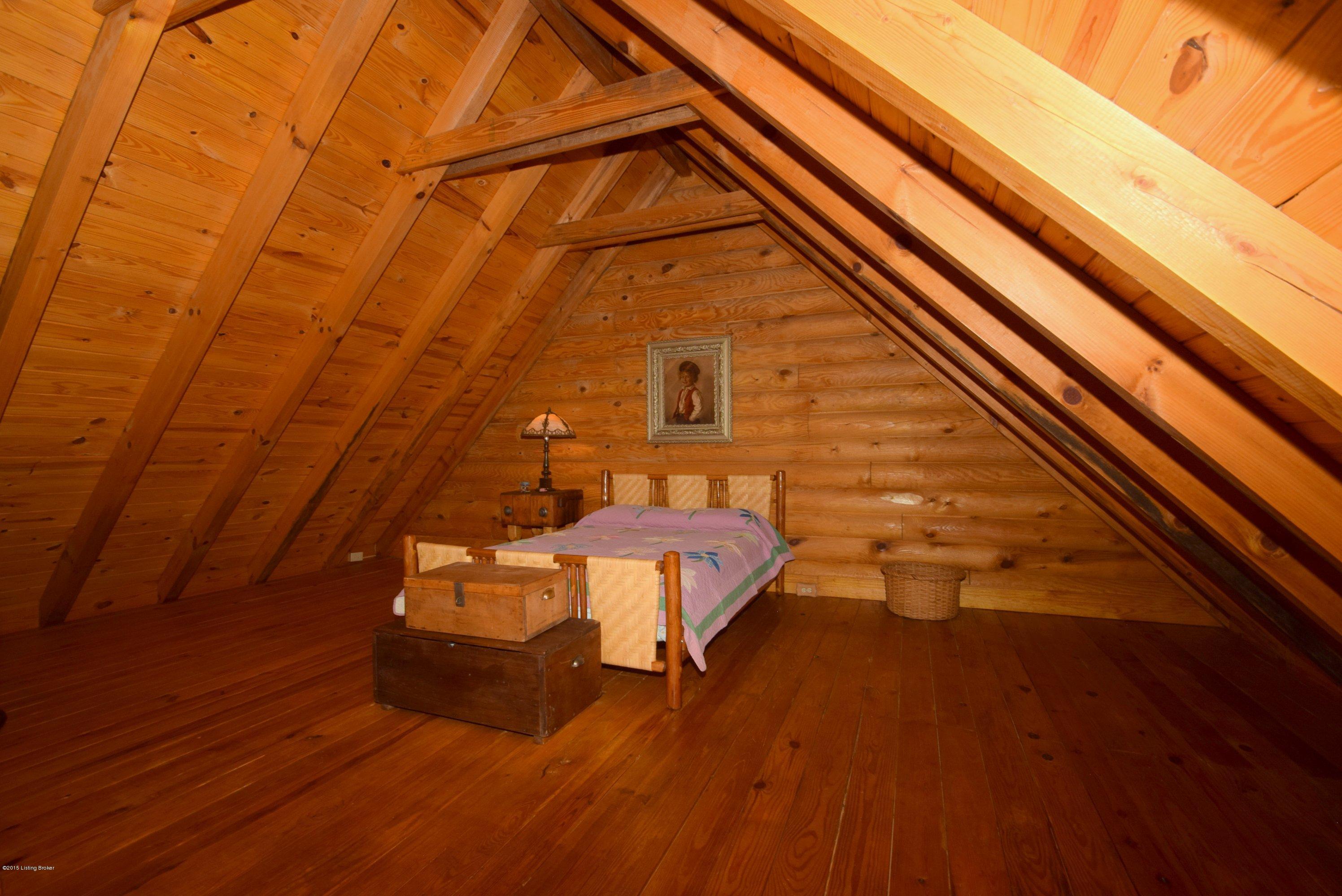 71 Callabell Road Louisville, KY 40206 - Photo 16 of 25 2nd Floor Bedroom