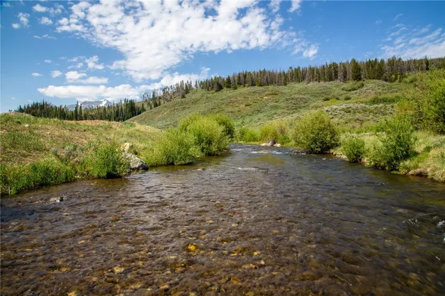 a view of a terrace with sitting area