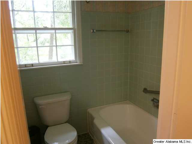 3557 Victoria Road Birmingham, AL 35223 - Photo 19 of 32