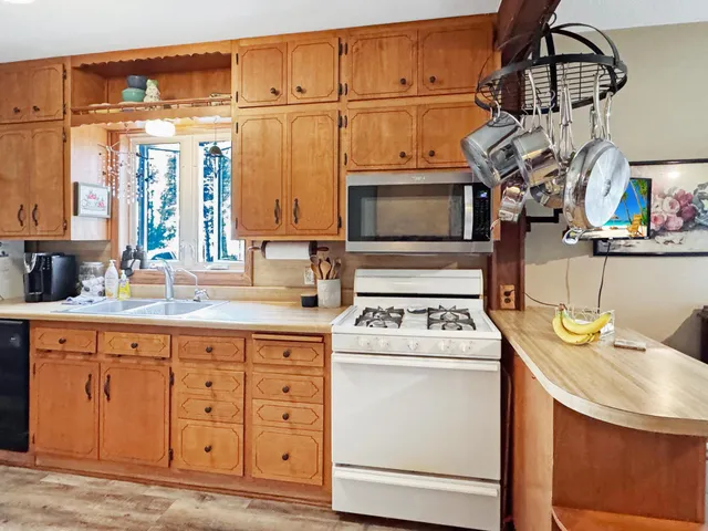 $260,000 | 311 1st Street, Russell, MN 56169