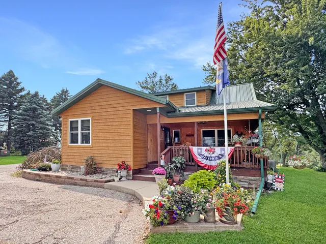 $260,000 | 311 1st Street, Russell, MN 56169