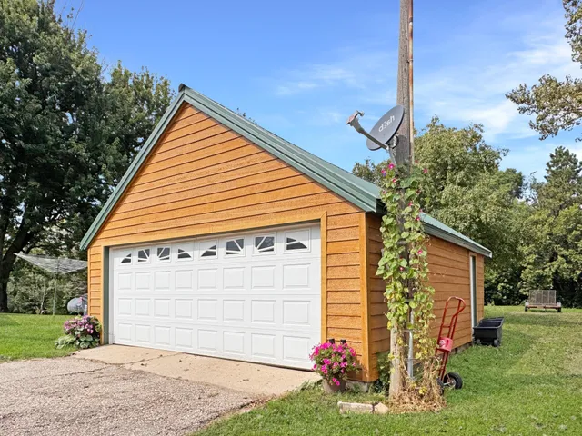 $260,000 | 311 1st Street, Russell, MN 56169