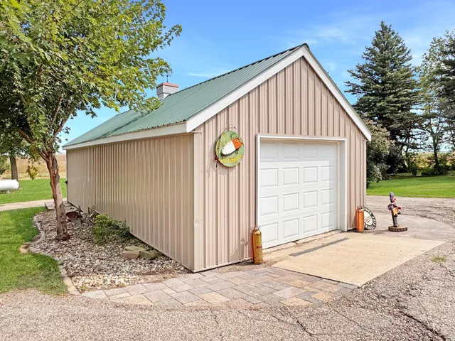 $260,000 | 311 1st Street, Russell, MN 56169