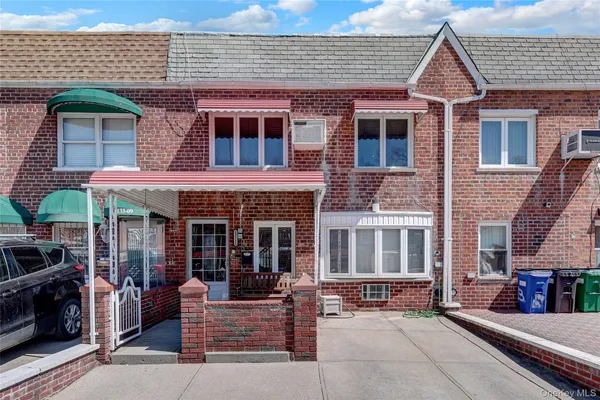 $825,000 | 133-11 Peconic Street | South Ozone Park