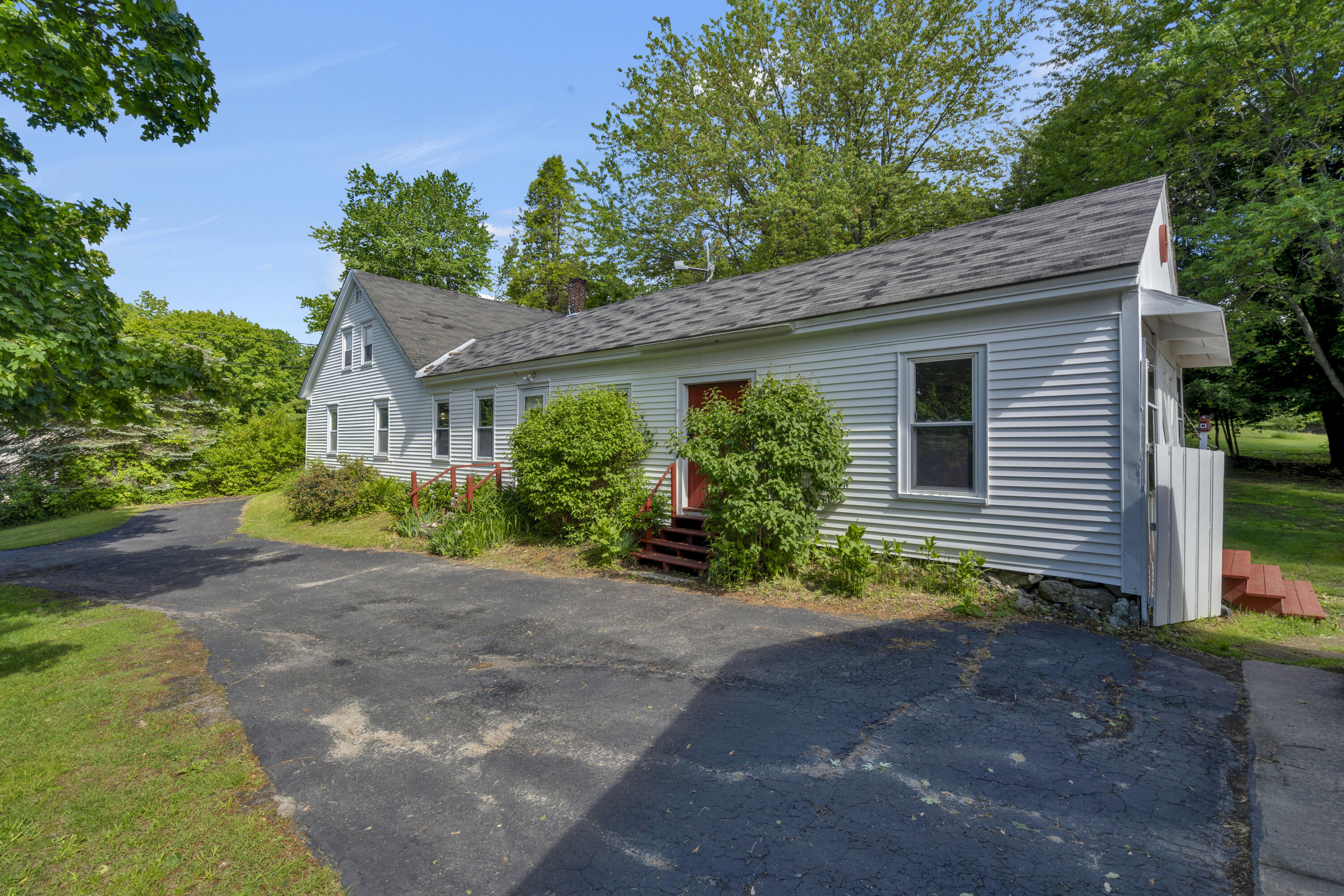 209 Oak Hill Road Auburn, ME 04210 - Photo 2 of 58 DSC02849